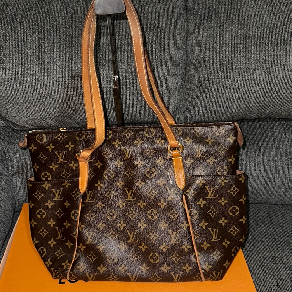 Louis Vuitton Monogram Totally